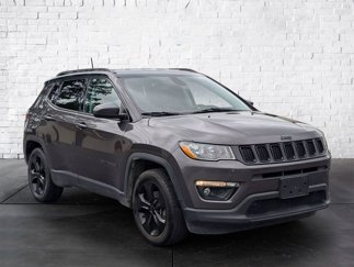 Used 2018 Jeep Compass Latitude image 1