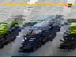 Used 2019 Jeep Compass Latitude image 1