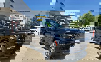 New 2022 Jeep Grand Cherokee Limited image 1