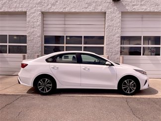 Used 2024 Kia Forte LXS image 1