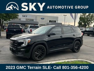 Used 2023 GMC Terrain SLE w/ Driver Convenience Package image 1