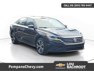 Used 2022 Volkswagen Passat 2.0T SE image 1