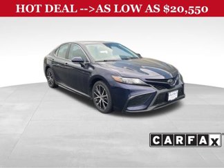 Used 2022 Toyota Camry SE image 1