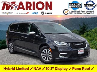 Used 2023 Chrysler Pacifica Limited image 1