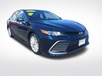 Used 2021 Toyota Camry LE image 1
