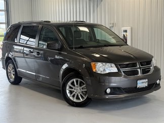 Used 2019 Dodge Grand Caravan SXT image 1