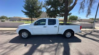 Used 2017 Nissan Frontier SV image 1