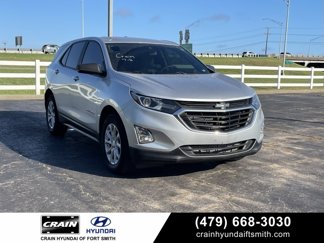 Used 2020 Chevrolet Equinox LS w/ LS Convenience Package image 1