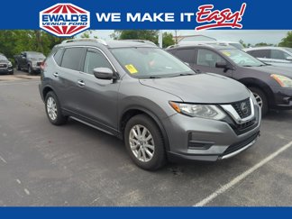 Used 2019 Nissan Rogue SV image 1