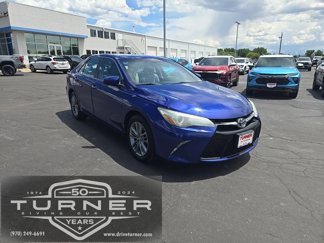 Used 2015 Toyota Camry SE image 1