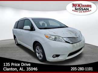 Used 2017 Toyota Sienna LE image 1