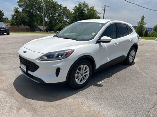 Used 2020 Ford Escape SE image 1