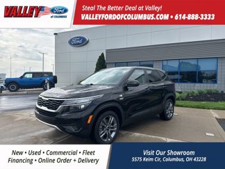 Used 2023 Kia Seltos LX image 1