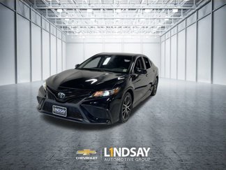 Used 2023 Toyota Camry SE image 1
