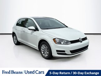 Used 2016 Volkswagen Golf S image 1
