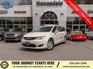 Used 2020 Chrysler Pacifica Touring w/ Cold Weather Group image 1