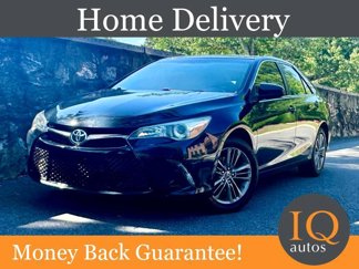 Used 2015 Toyota Camry SE image 1