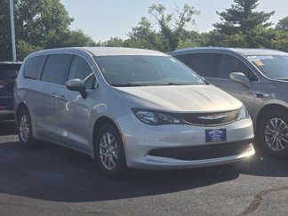 Used 2023 Chrysler Voyager LX image 1