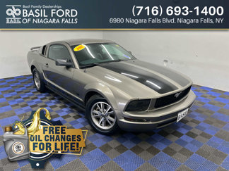 Used 2005 Ford Mustang Deluxe image 1