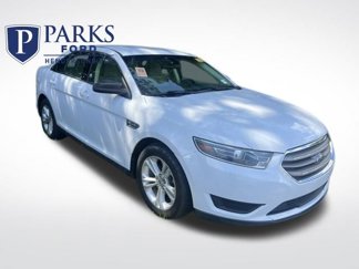 Used 2019 Ford Taurus SE image 1