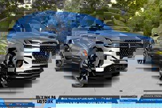 New 2024 Lincoln Nautilus Reserve w/ Jet Appearance Package (87T) image 1