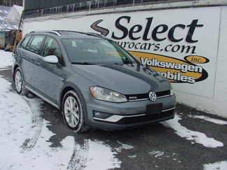 Used 2017 Volkswagen Golf Alltrack SE image 1