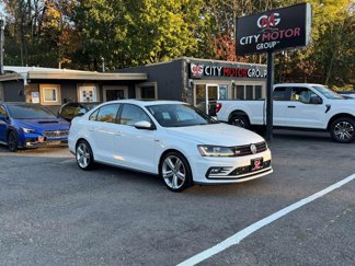 Used 2017 Volkswagen Jetta GLI image 1