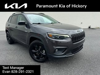 Used 2023 Jeep Cherokee Altitude Lux w/ Lux Elite Package video 1