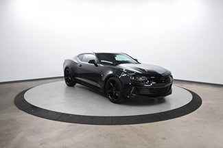 Used 2018 Chevrolet Camaro LT image 1
