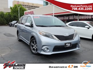Used 2017 Toyota Sienna SE w/ SE Preferred Package image 1