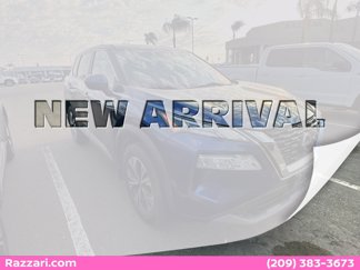 Used 2023 Nissan Rogue SV image 1