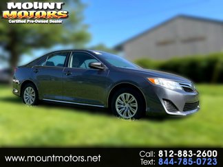 Used 2014 Toyota Camry LE image 1