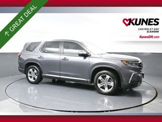 Used 2018 Chevrolet Traverse LT w/ LPO, Floor Liner Package image 1