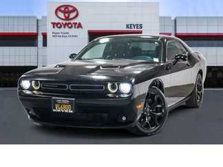 Used 2015 Dodge Challenger SXT Plus w/ Driver Convenience Group image 1