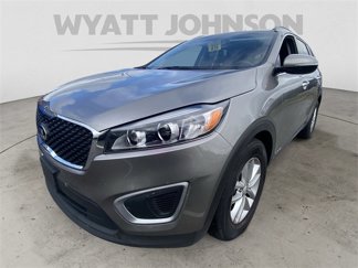 Used 2017 Kia Sorento LX video 1
