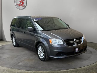 Used 2016 Dodge Grand Caravan SXT image 1