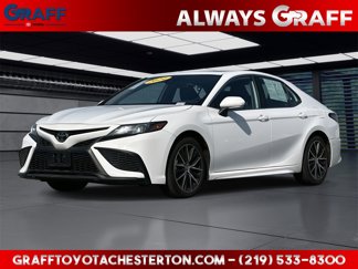 Used 2024 Toyota Camry SE image 1