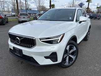 New 2025 Volvo XC40 B5 Core w/ Protection Package Premier image 1