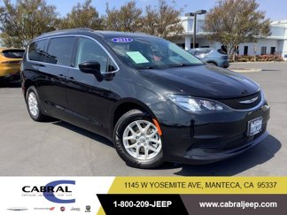 Used 2021 Chrysler Voyager Lxi w/ Cold Weather Group image 1