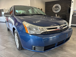 Used 2009 Ford Focus SE image 1