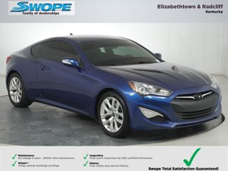 Used 2015 Hyundai Genesis 3.8 image 1