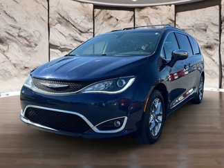 Used 2018 Chrysler Pacifica Limited image 1