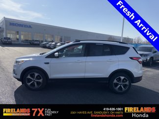Used 2017 Ford Escape SE w/ SE Leather Comfort Package image 1