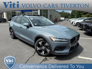 Certified 2023 Volvo V60 B5 Cross Country Plus image 1