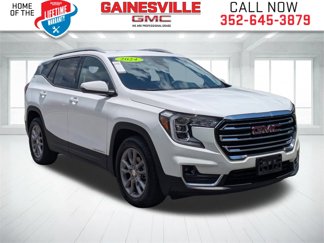 Used 2024 GMC Terrain SLT image 1
