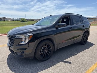 Used 2022 GMC Terrain SLT w/ Tech Package image 1