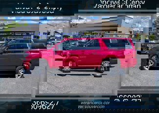 Used 2015 Chevrolet Suburban LT image 1