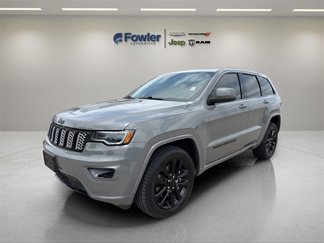 Used 2021 Jeep Grand Cherokee Laredo X image 1