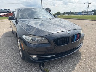 Used 2011 BMW 550i xDrive Sedan image 1