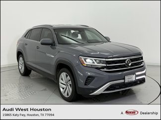 Used 2020 Volkswagen Atlas Cross Sport SE w/ Towing Package image 1